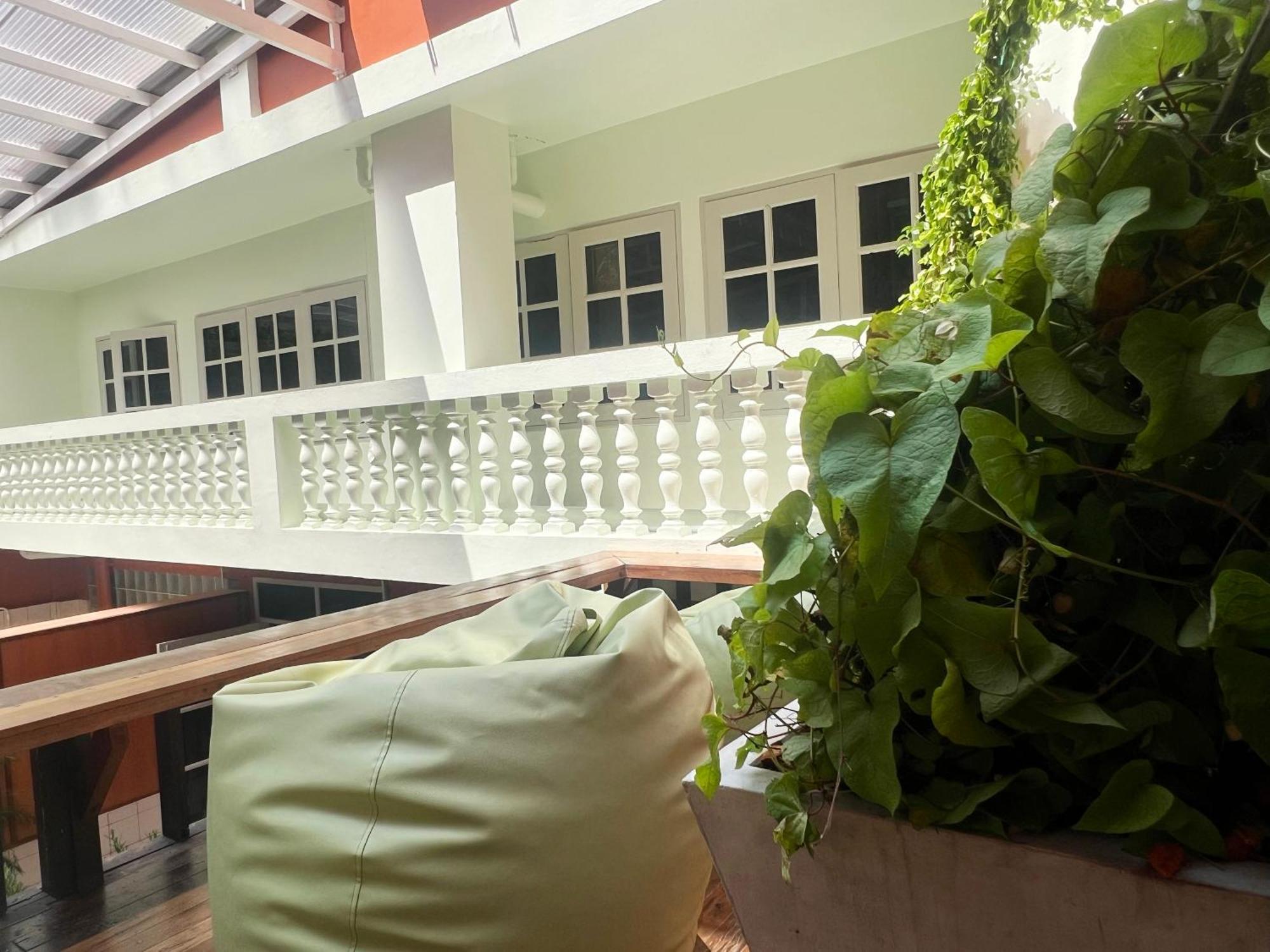 Vonden Garden By Merry V Bangkok Exterior photo