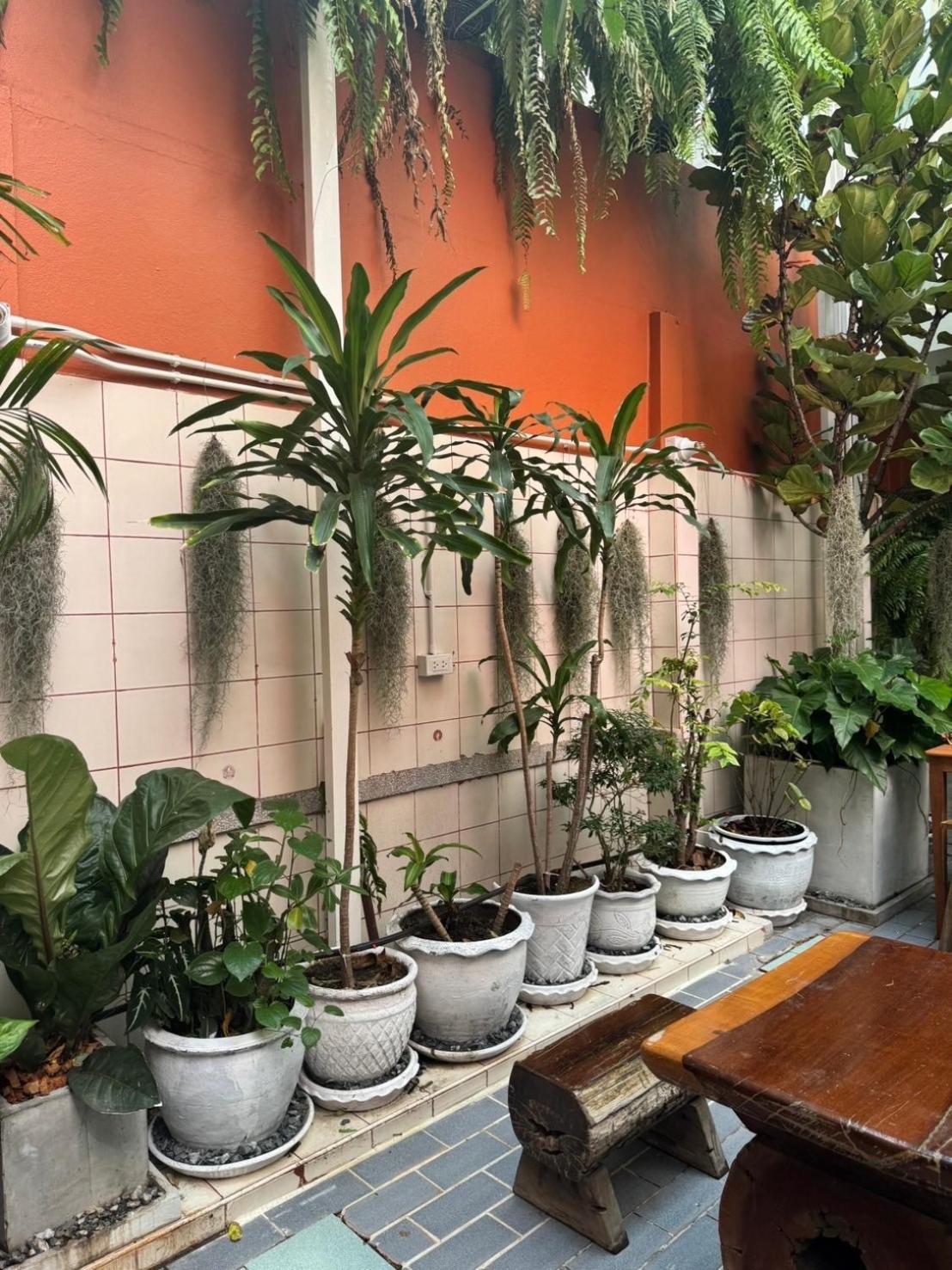 Vonden Garden By Merry V Bangkok Exterior photo